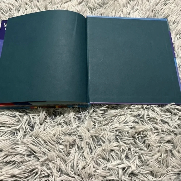 DISNEY Storybook Collection - Picture 11 of 13